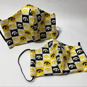 NWOT. University‎ of Iowa face mask. Handmade.